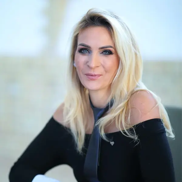 dr_paroczai_bernadett